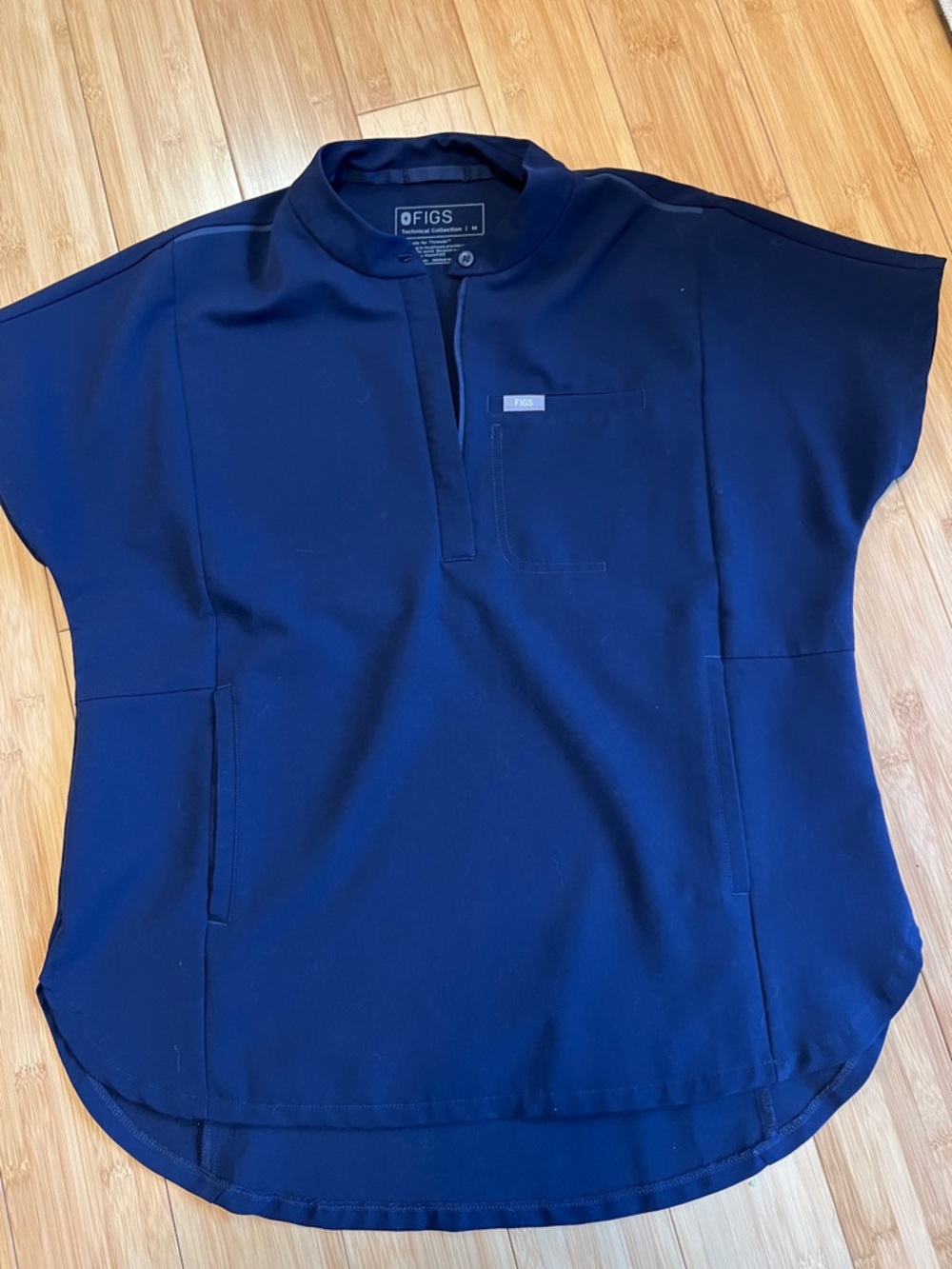 Figs Navy Mandara Top